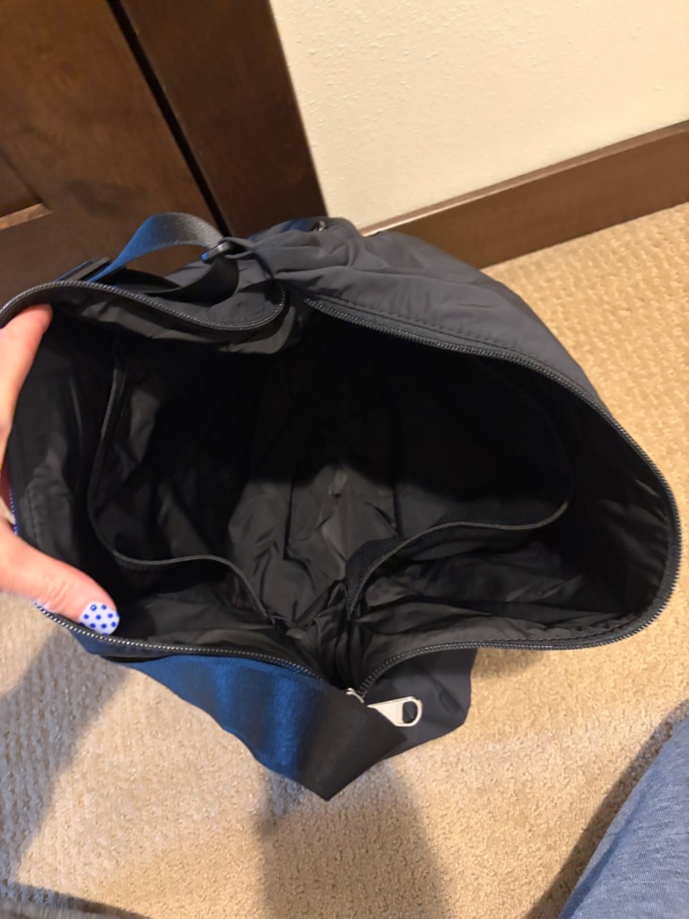 Athleta Black Anytime Drop-In Shoulder Bag- new- never used - Picture 3 of 5